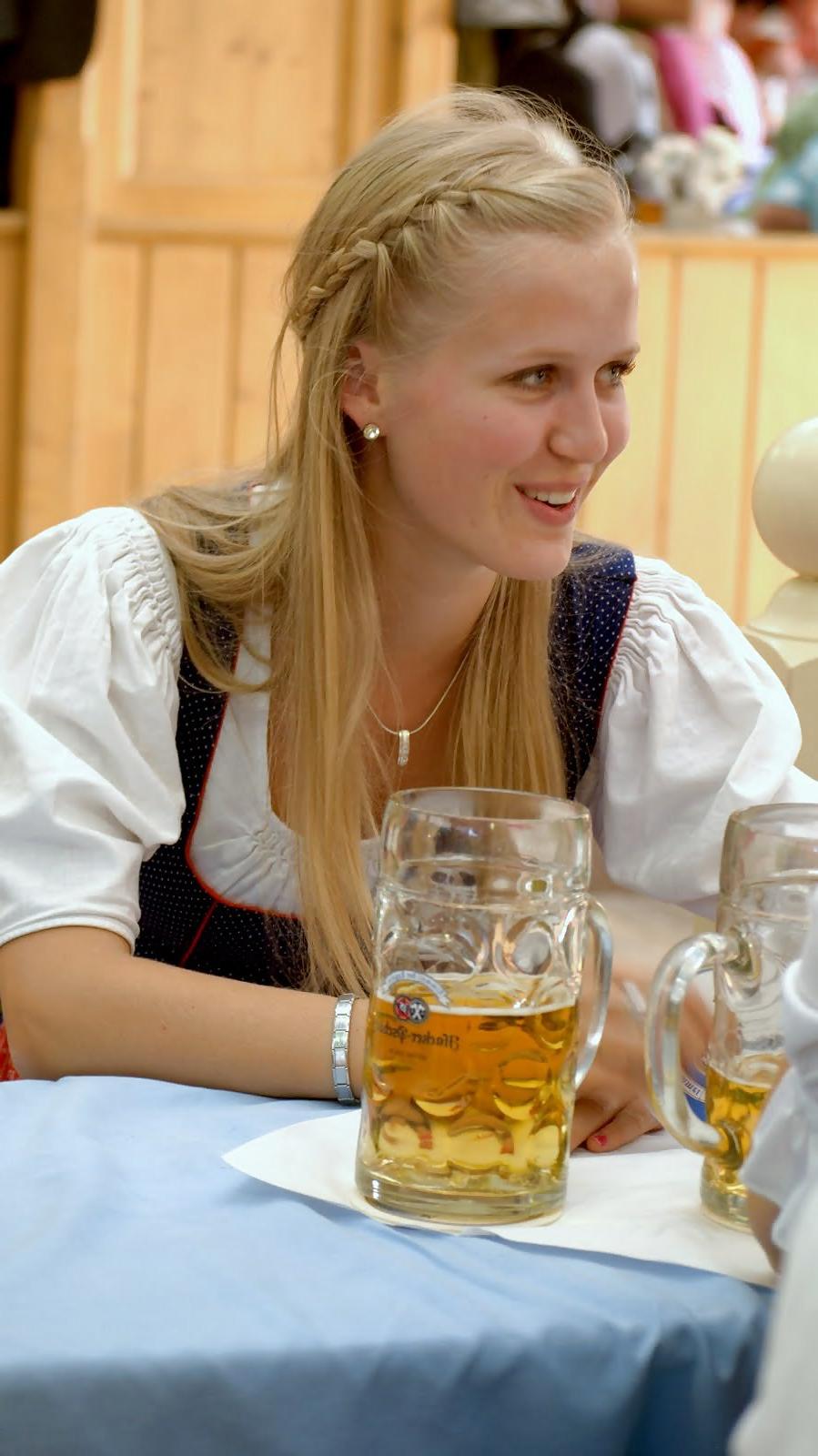 25P Dirndl Girls 