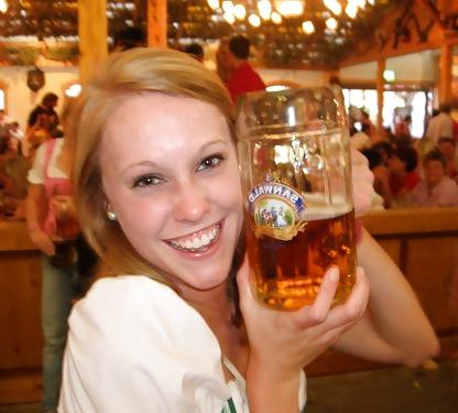 25P Dirndl Girls 