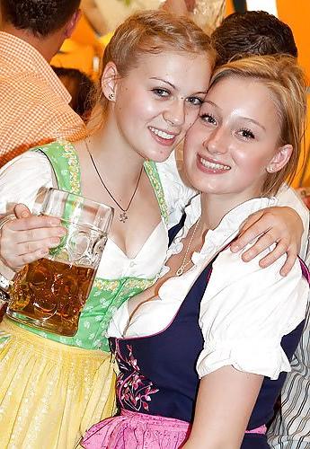25P Dirndl Girls 
