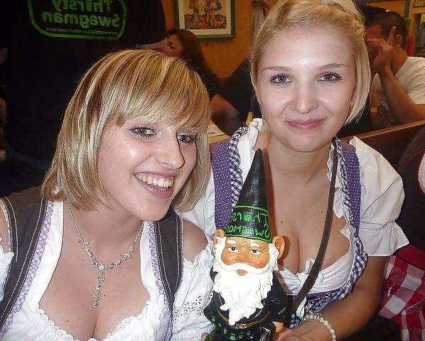 25P Dirndl Girls 