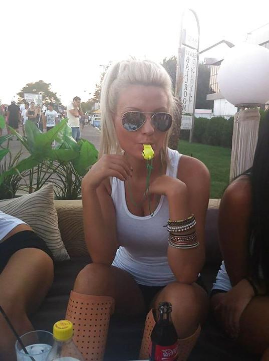 14P Romanian girl: Denisa