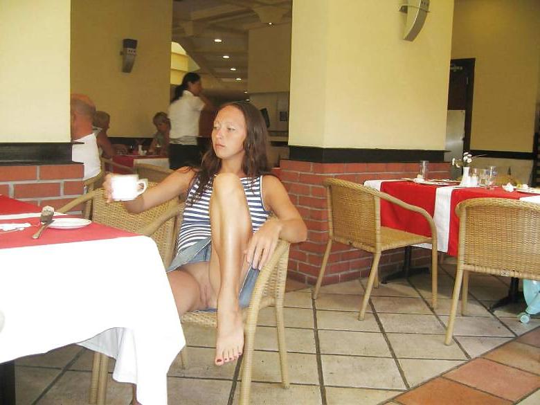 15P Upskirt No Pants 10