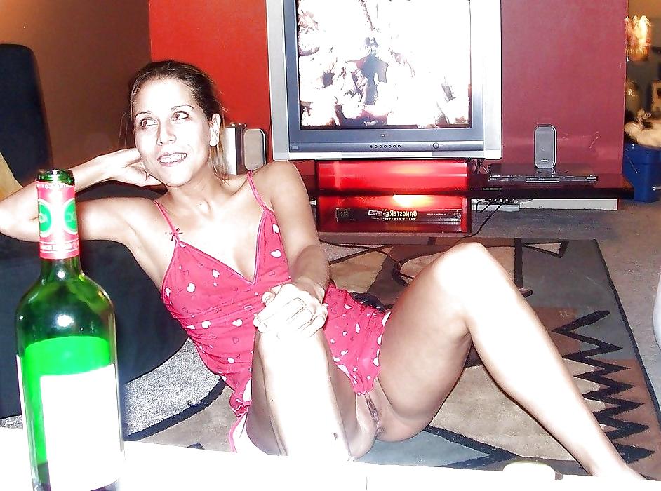 15P Upskirt No Pants 10