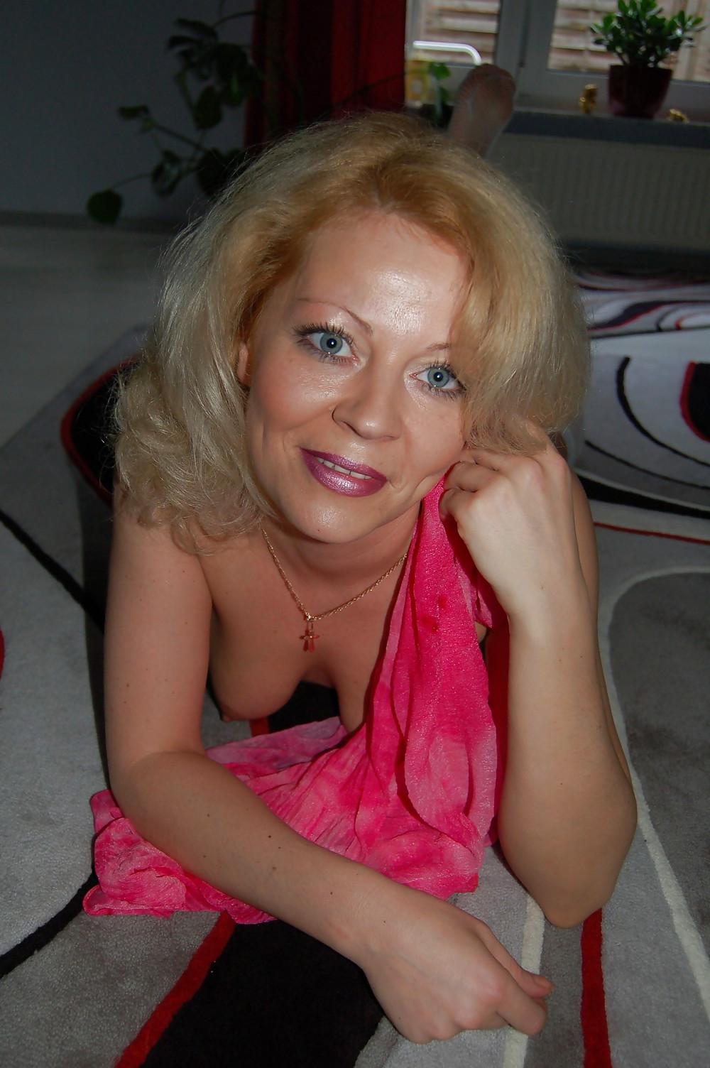 25P Damm sexy lady :-))