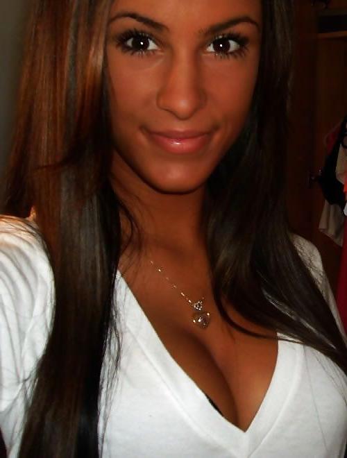 20P Greek hot facebook girl