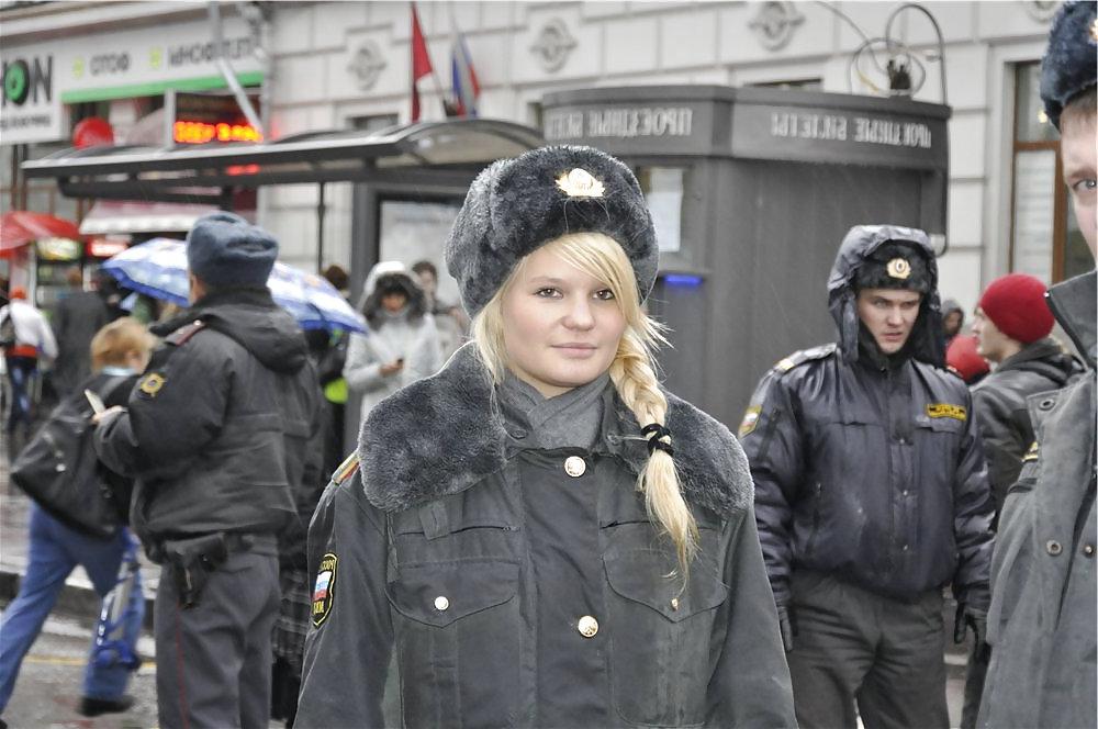 25P Sexy Russian Police