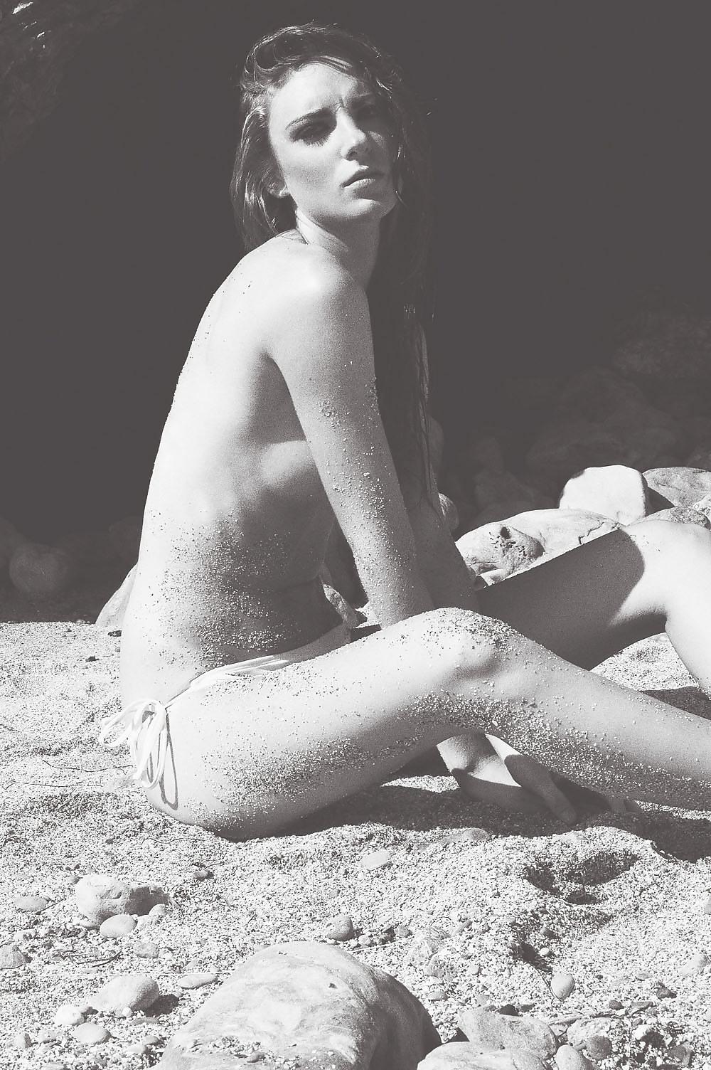 25P Black and White Beauties by TROC