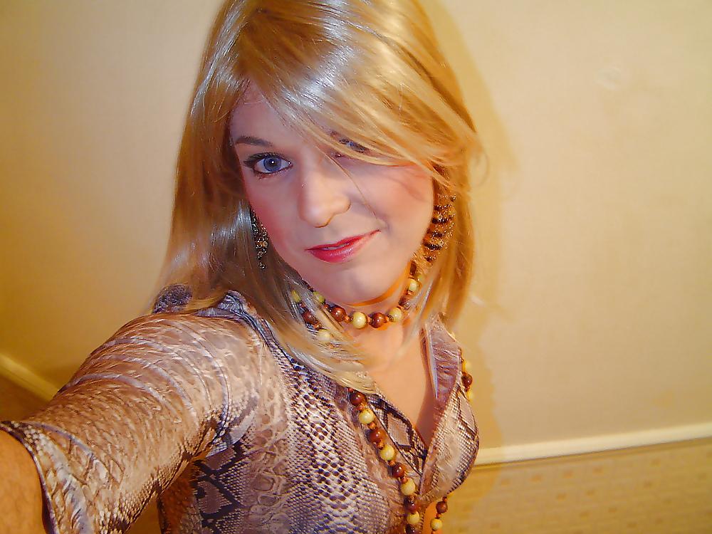 25P Shemales - non porn pictures