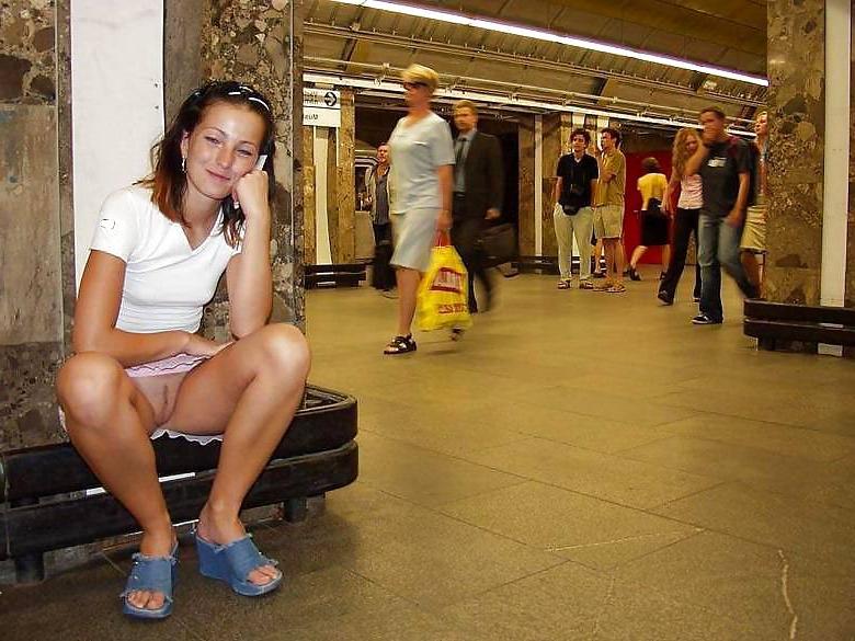 15P Upskirt No Pants 12