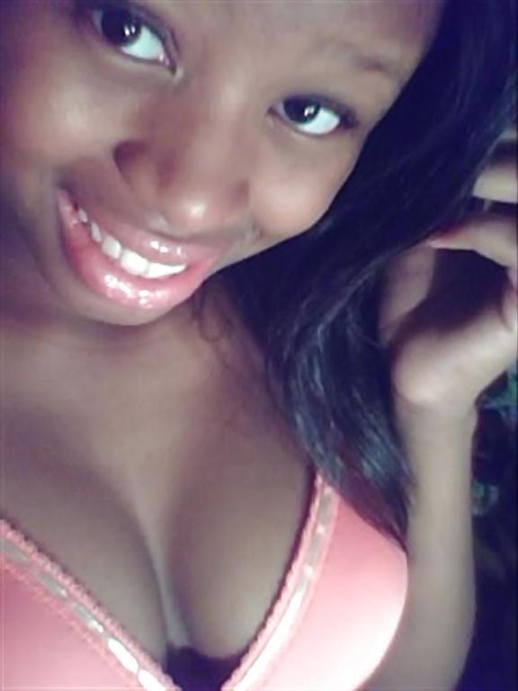 16P Cute ebony teen