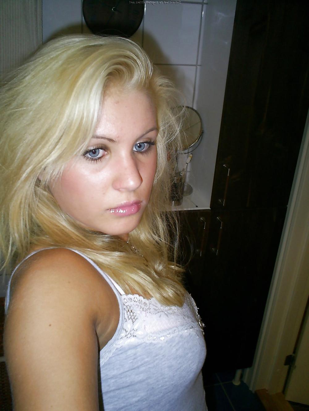 17P Perfect Norwegian blonde