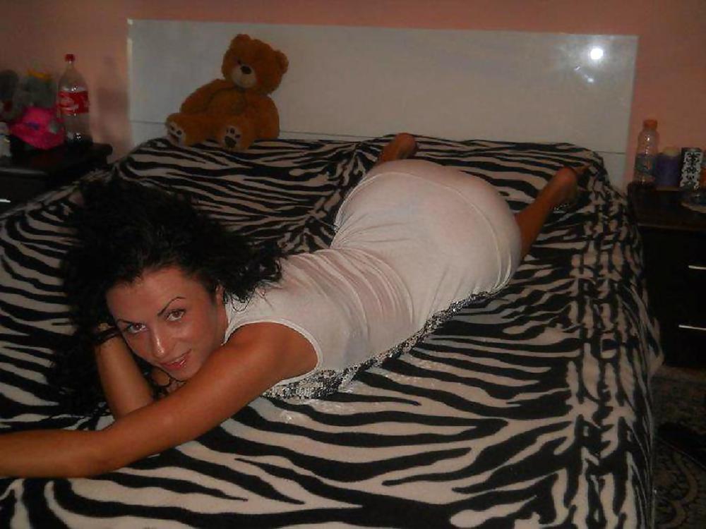 25P Romanian girl: Andreea