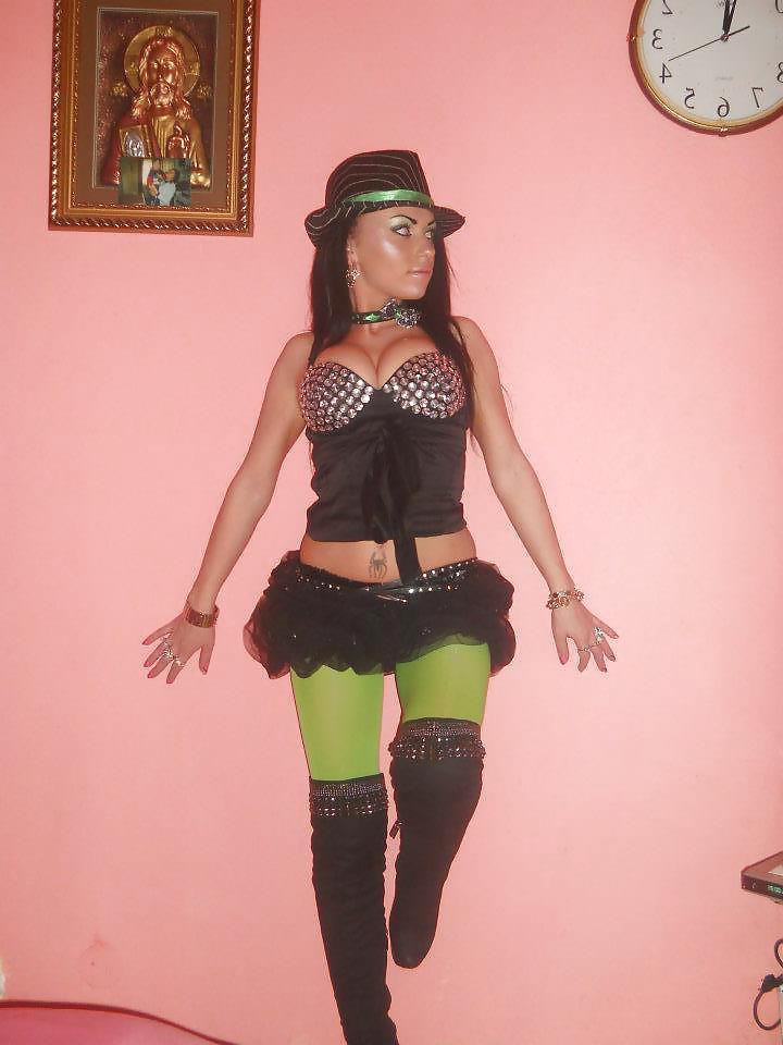 25P Romanian girl: Andreea