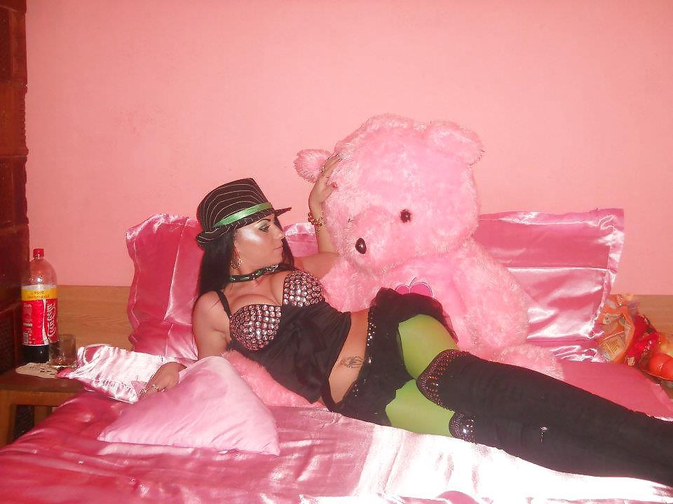 25P Romanian girl: Andreea