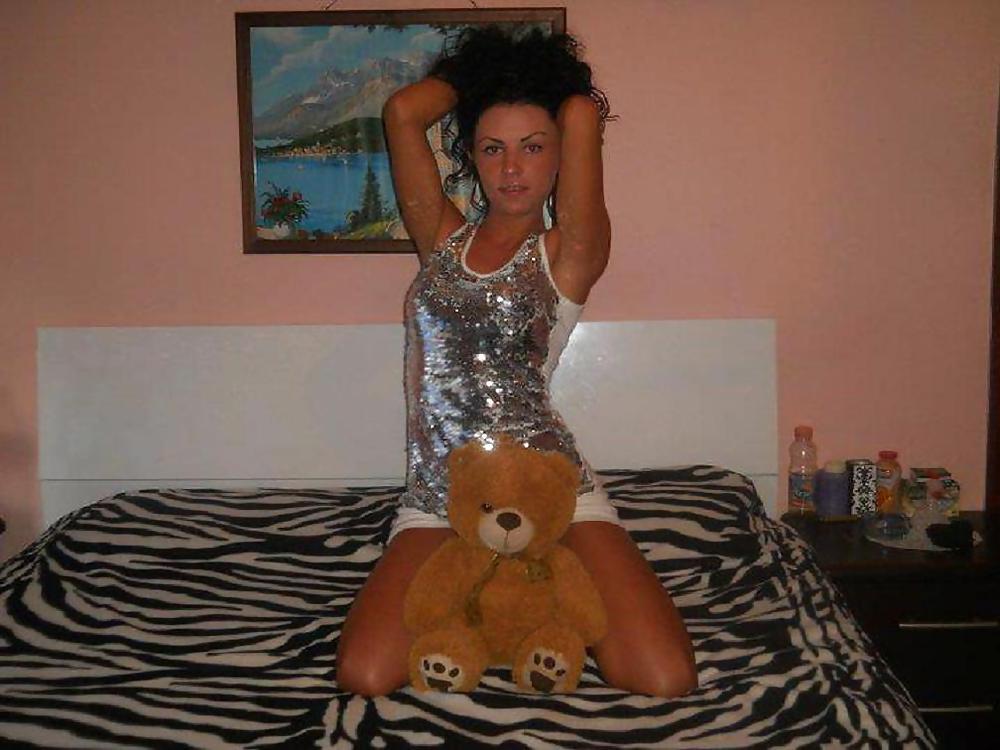 25P Romanian girl: Andreea