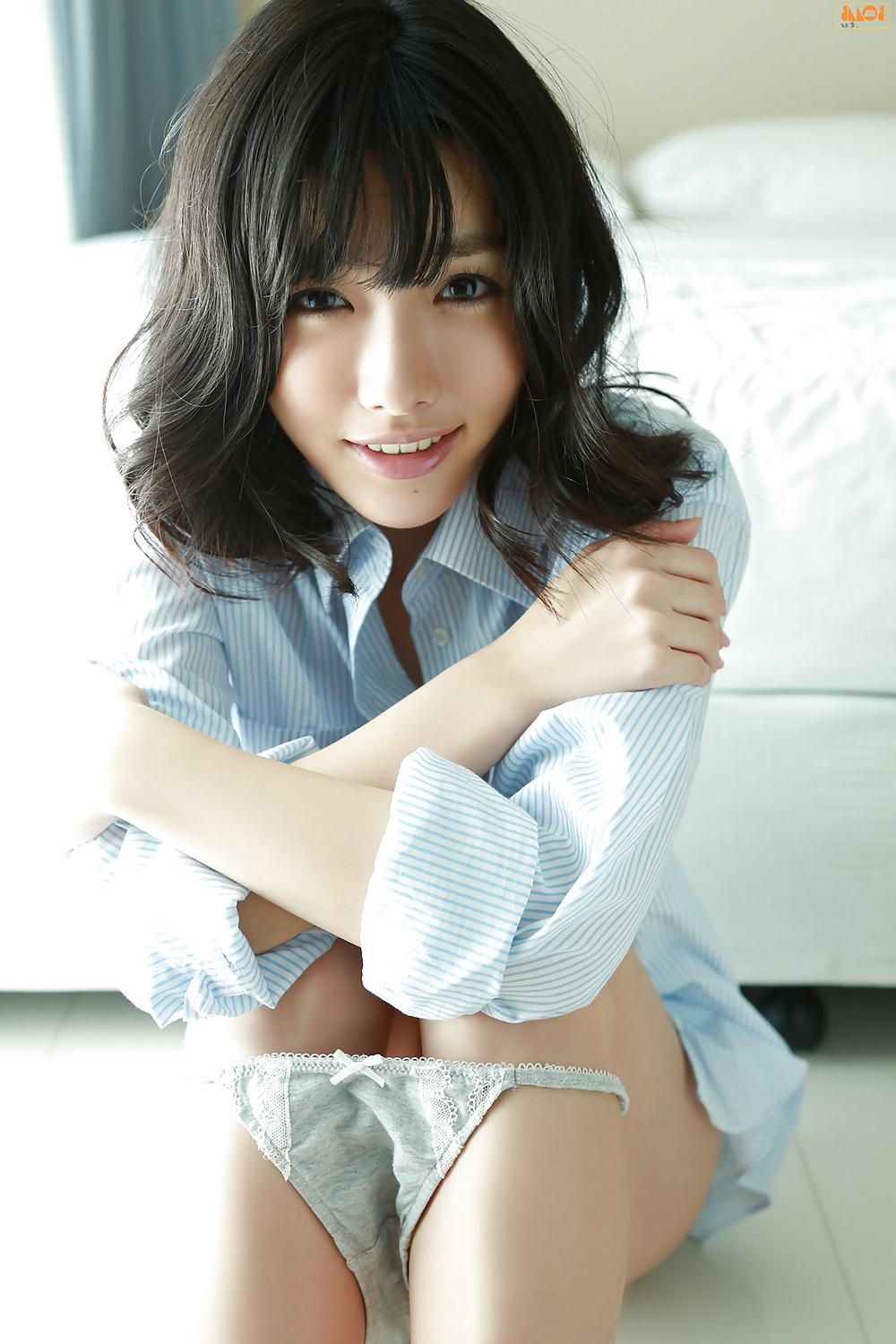 25P The hottest asian girls (non nude)