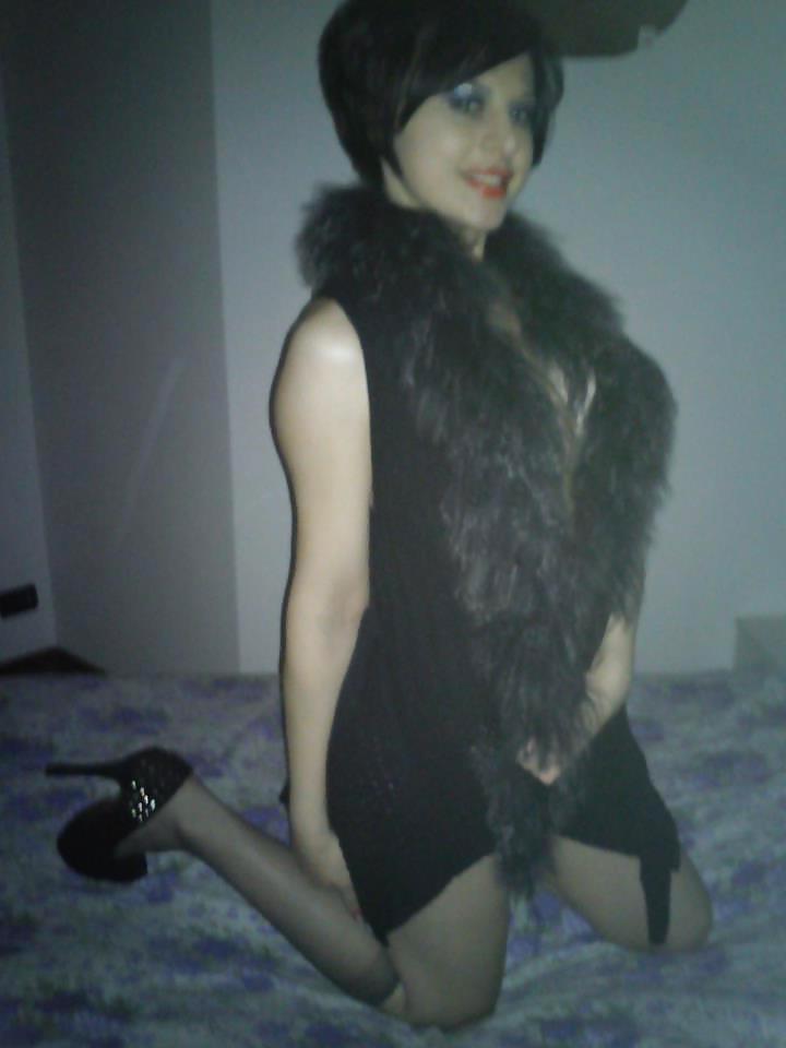 13P Romanian girl: simona