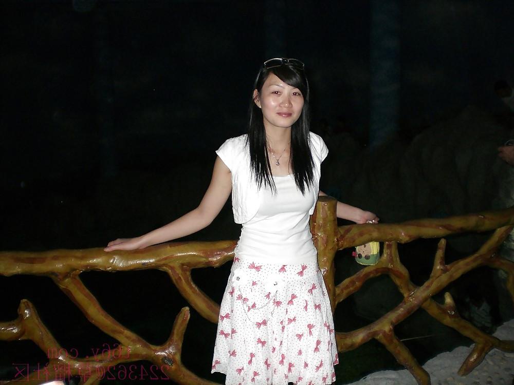 25P VERY HAIRY ASIAN AMATEUR