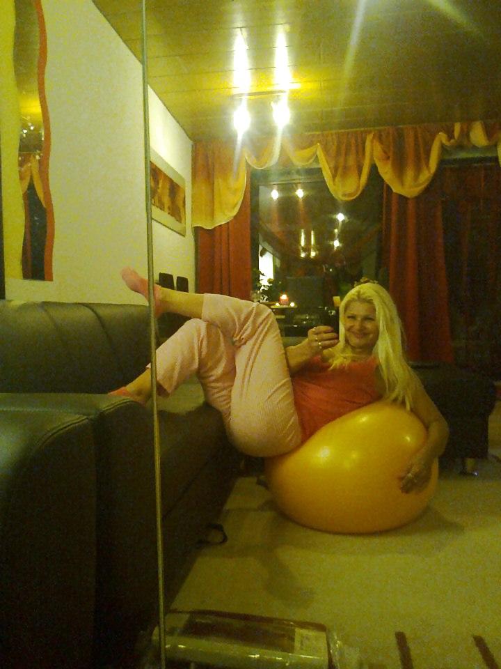 25P Sexy Grandma