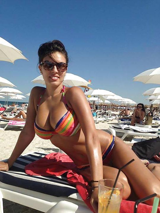 25P Romanian women: florentina