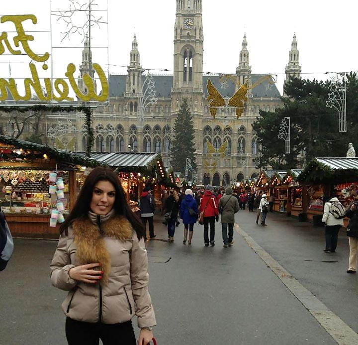 25P Romanian women: florentina