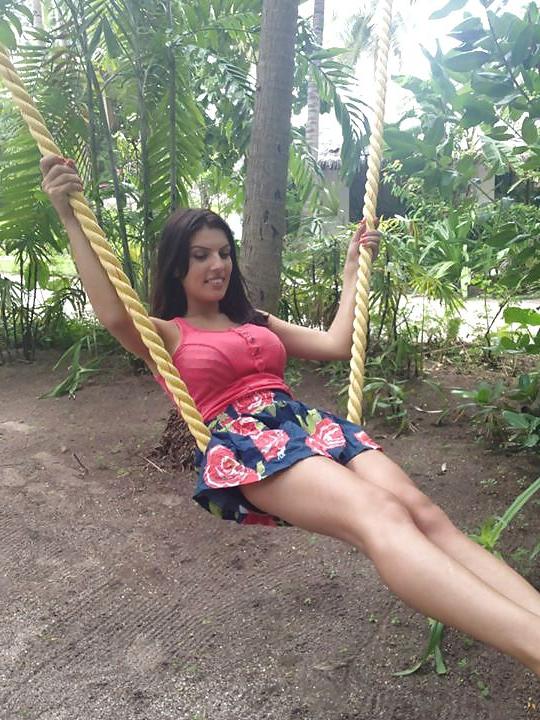 25P Romanian women: florentina