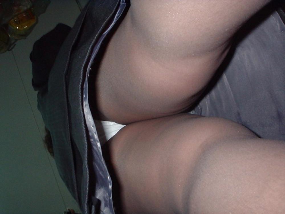 17P Gabrielle hairy legs in upskirt