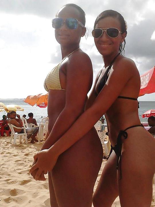 25P Brazilian girl: elena