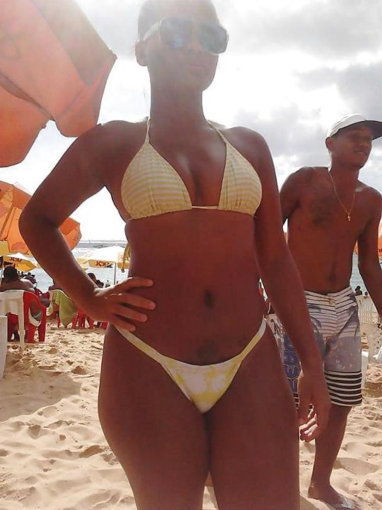 25P Brazilian girl: elena