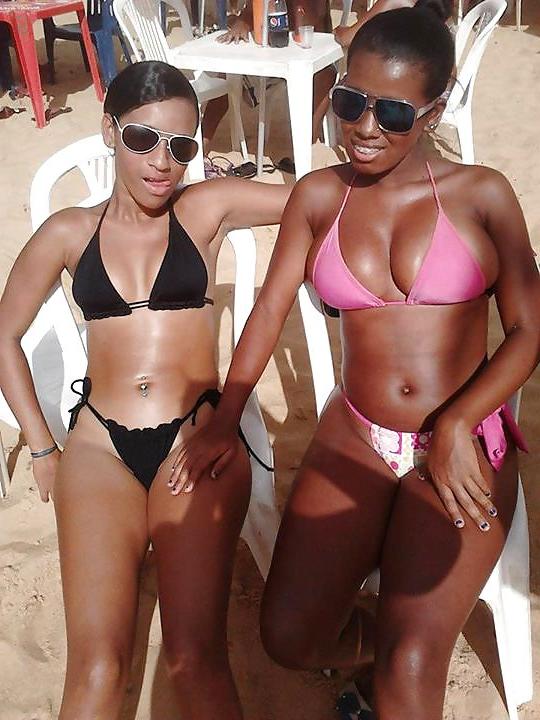 25P Brazilian girl: elena