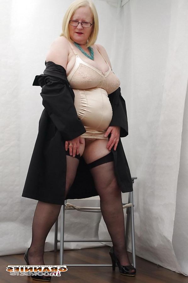 8P Granny Sally in her full length Girdle
