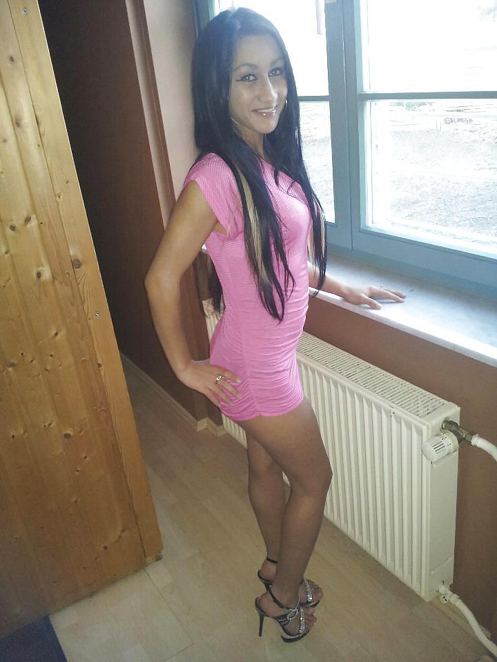 25P Romanian girl: alina