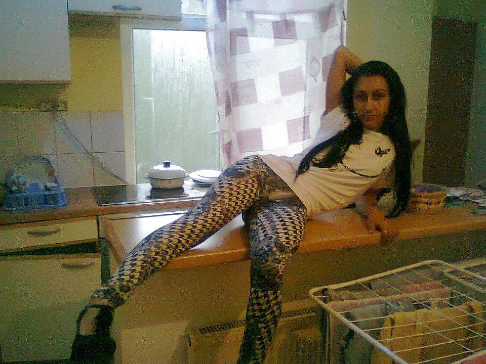 25P Romanian girl: alina