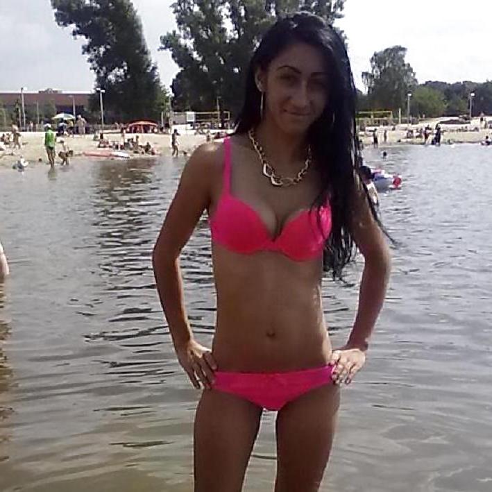 25P Romanian girl: alina