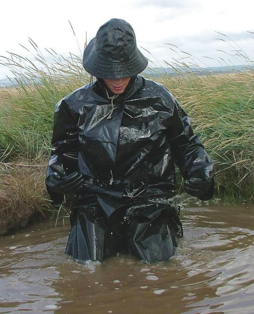 17P Rainwear and Rubberboots