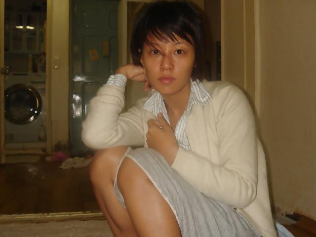 15P The Beauty of Amateur Korean Honeymoon Pics