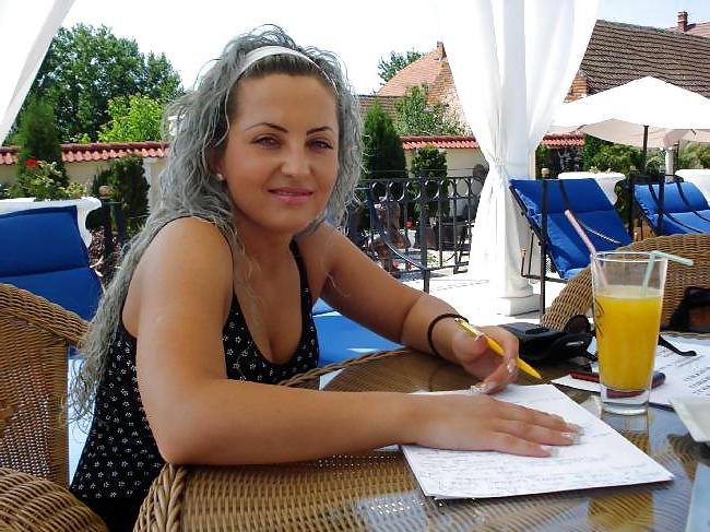 25P Romanian girl 11