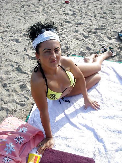 25P Romanian girl 11
