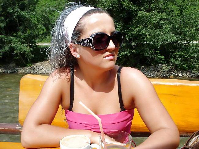 25P Romanian girl 11