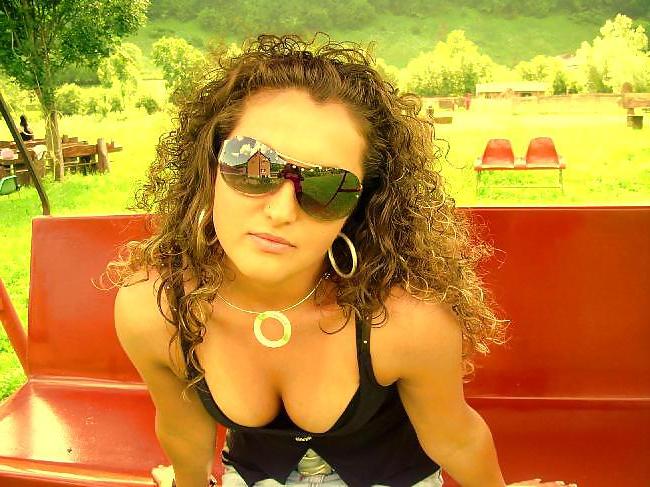 25P Romanian girl 11