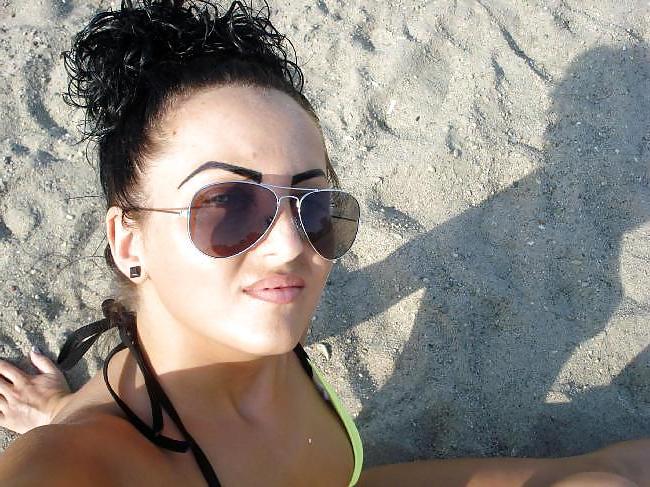 25P Romanian girl 11