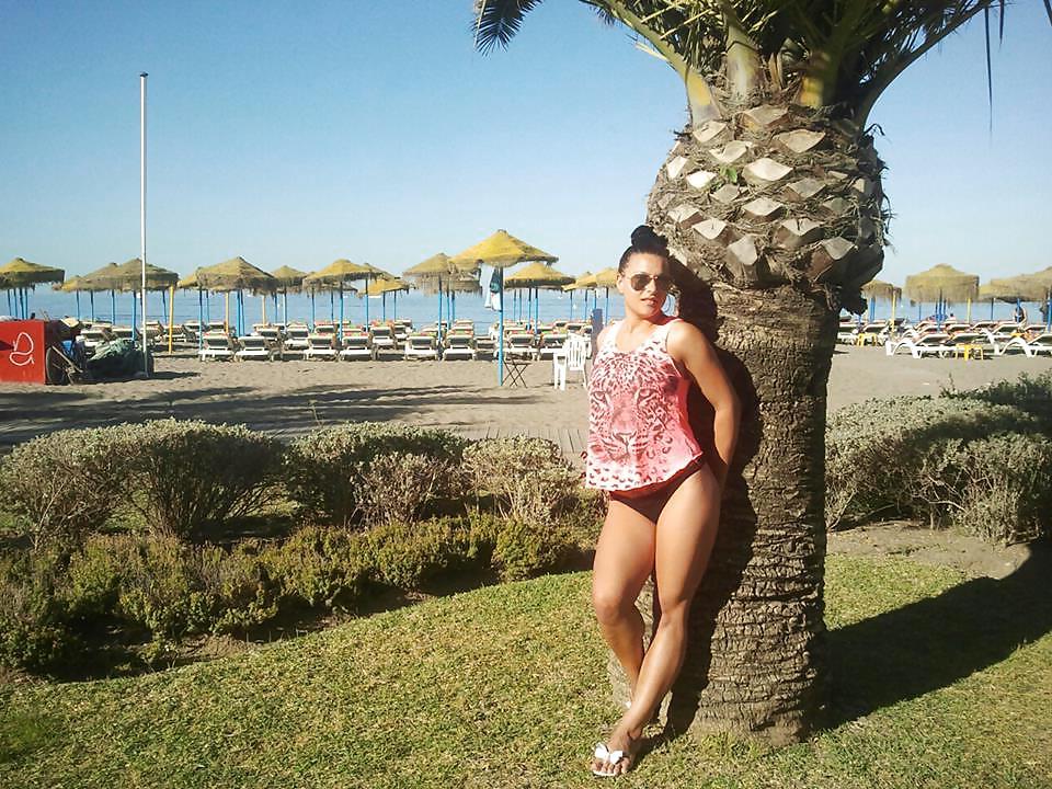 17P Romanian girl: marina
