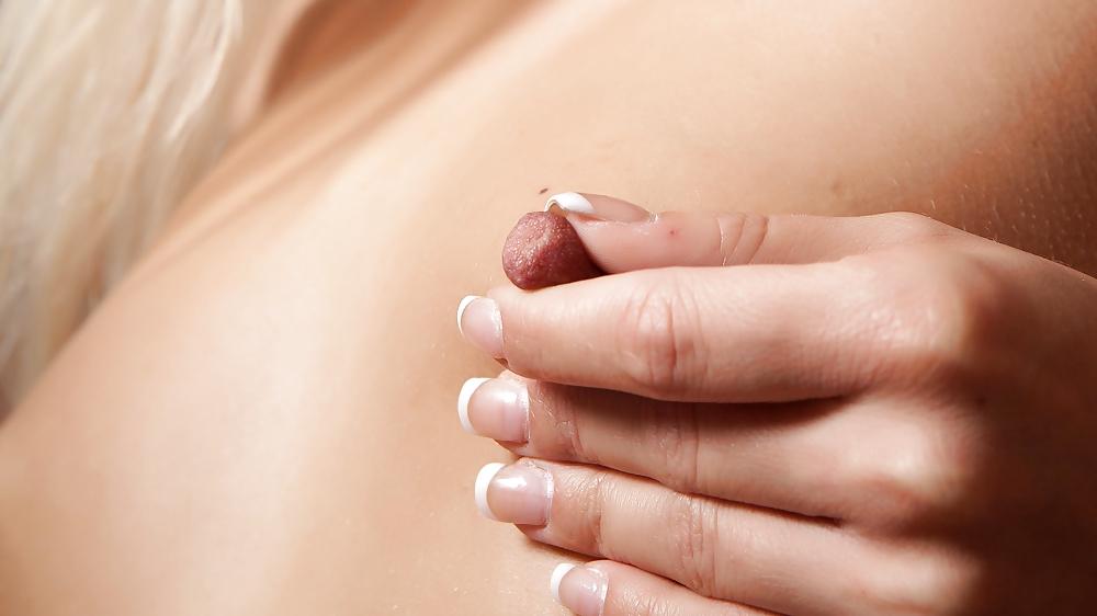 18P Nice Hard Nipples, Nella - DG37