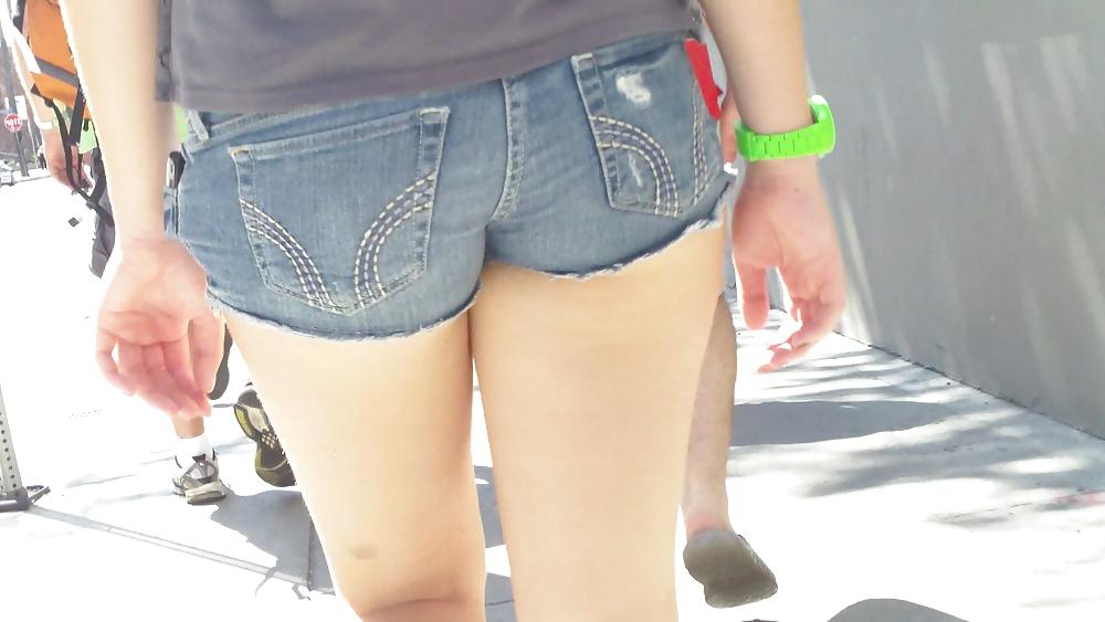 25P Nice teen ass & butt in jean shorts