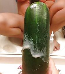 17P Wet pussy pics