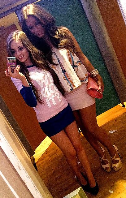 25P Sexy Girls in Nylons and Pantyhose 3