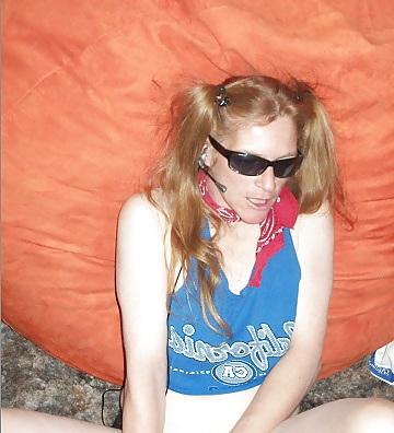 8P Amateur Redhead MILF Lady Holly Shares A Phone Encounter