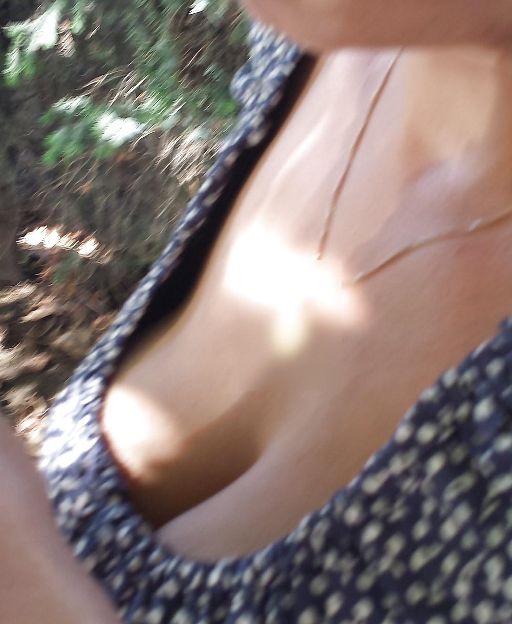 25P Voyeur in Paris