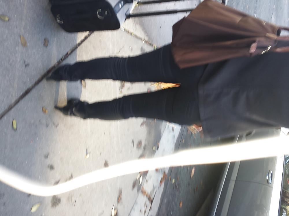 25P Voyeur in Paris