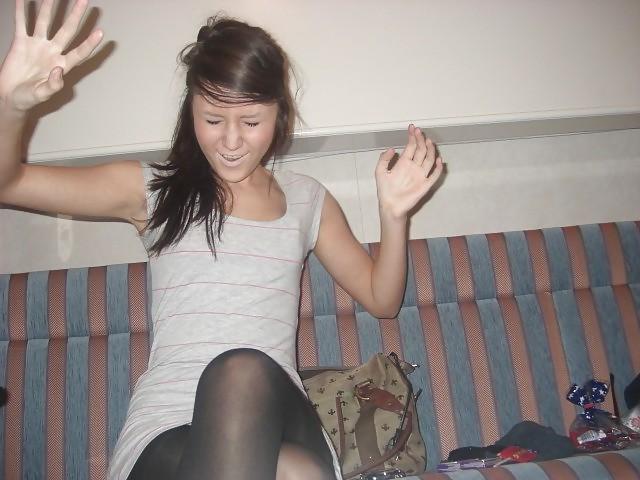 25P Teens and nylons